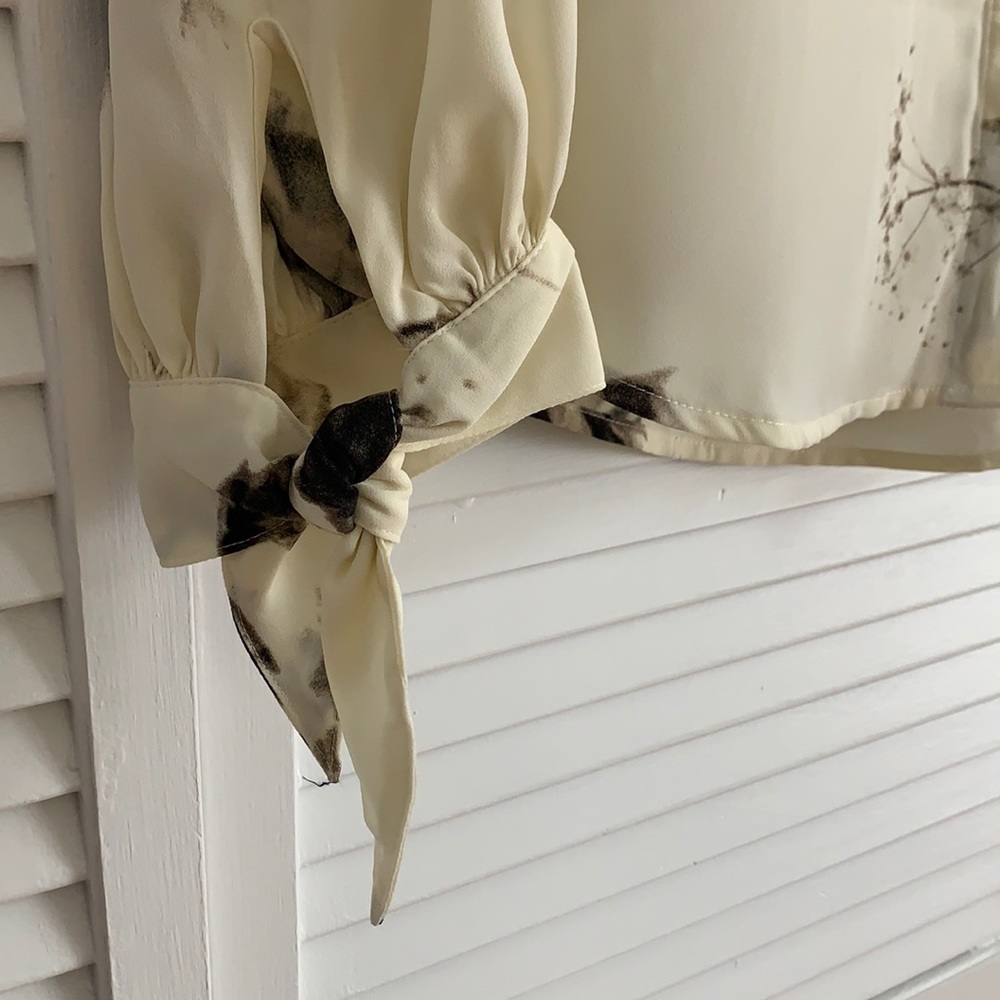 Express button down blouse - Picture 4 of 4